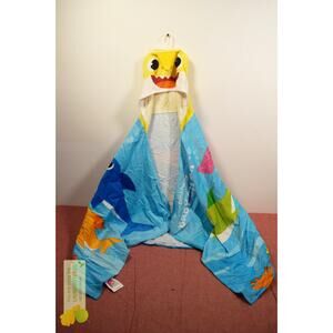 Baby Shark Fun Excursion Kids' Hooded Towel